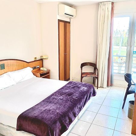 Hotel Arumi Santa Eugenia de Berga Luaran gambar