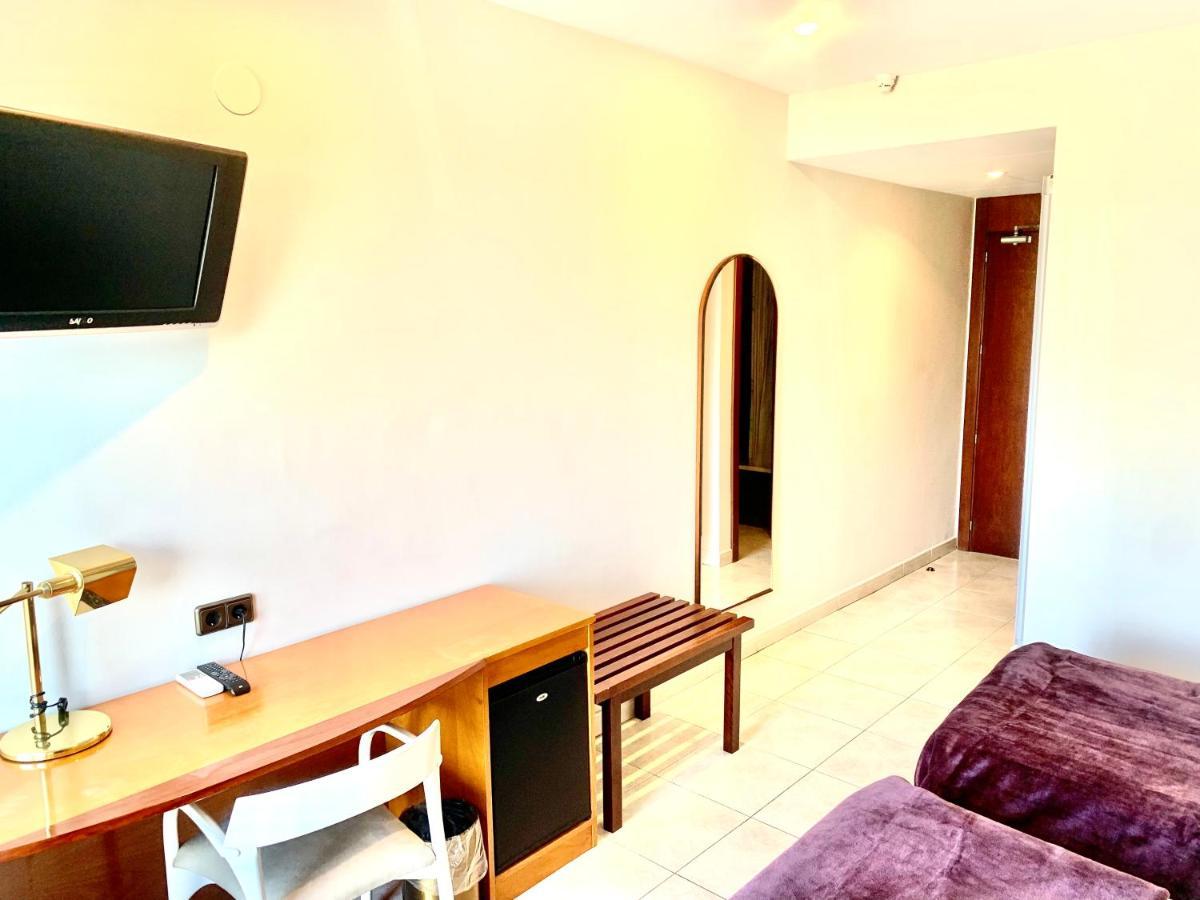 Hotel Arumi Santa Eugenia de Berga Luaran gambar